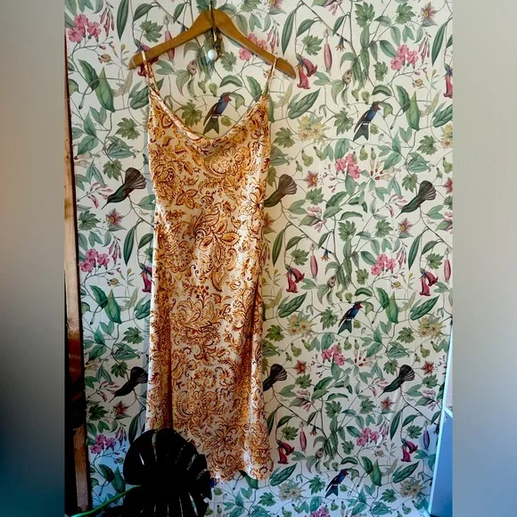 SOLD 🙈 Dress Forum Satin Paisley Dress *oversized - Picture 1 of 5